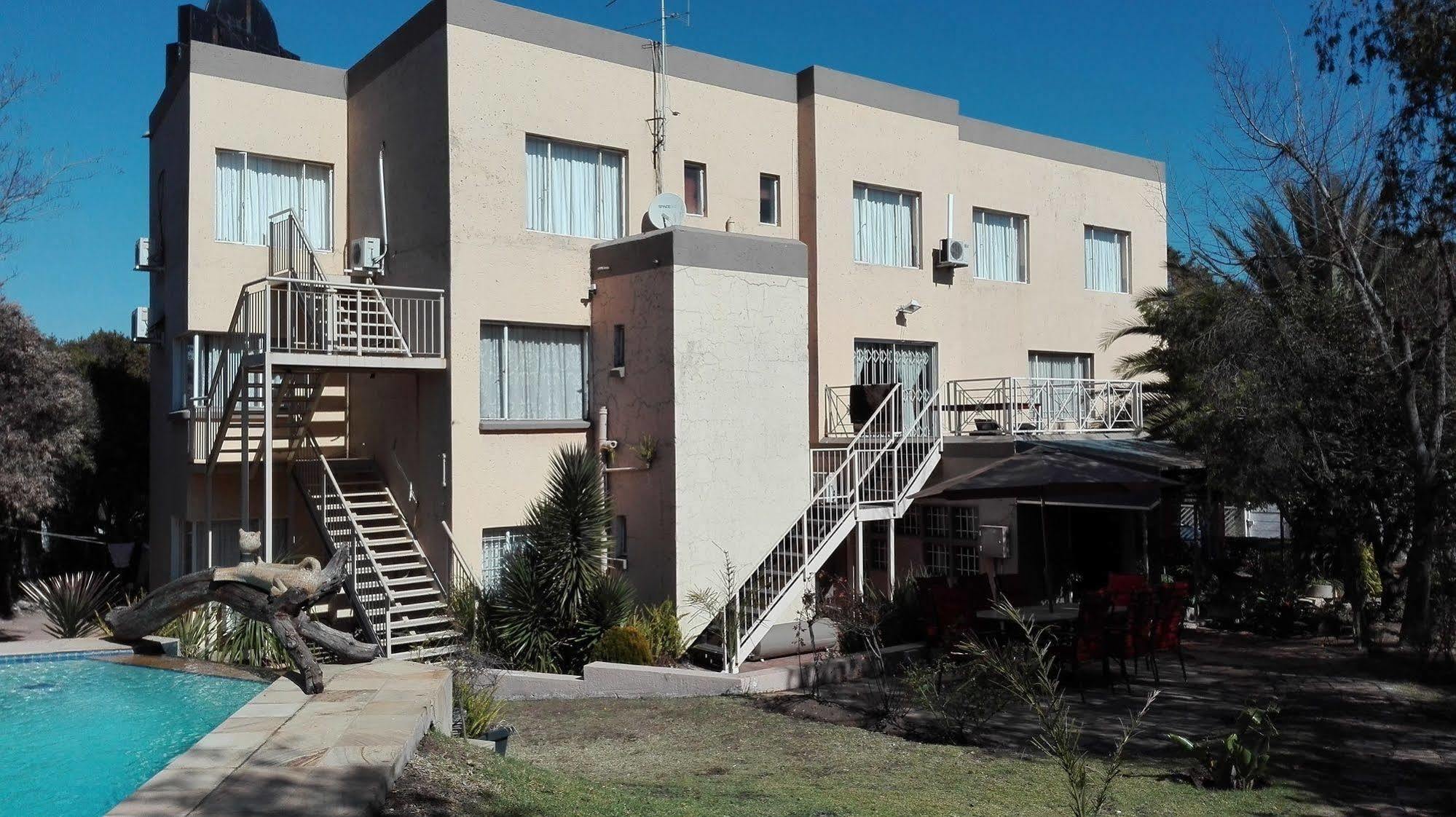 Villa Via Hotel Midrand Exterior foto