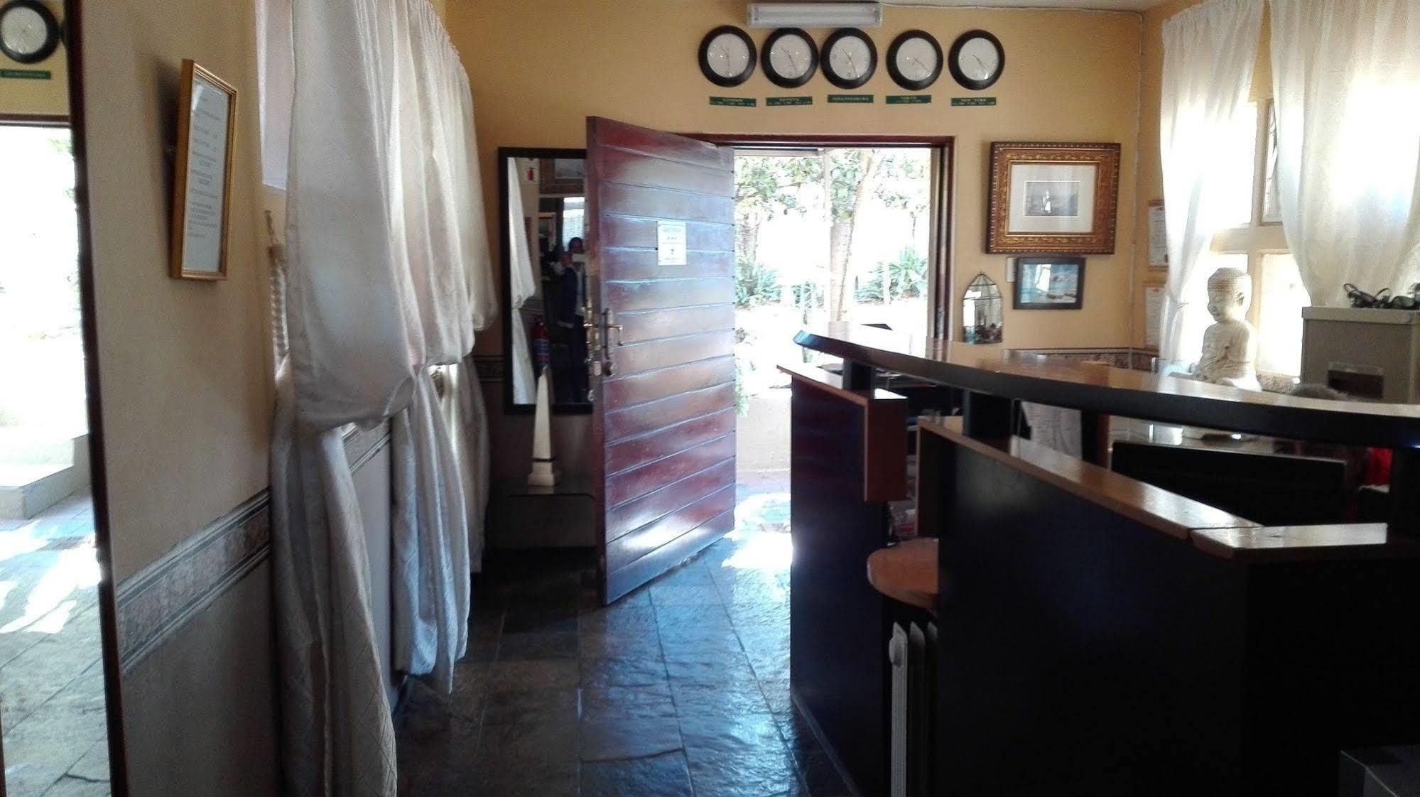 Villa Via Hotel Midrand Exterior foto