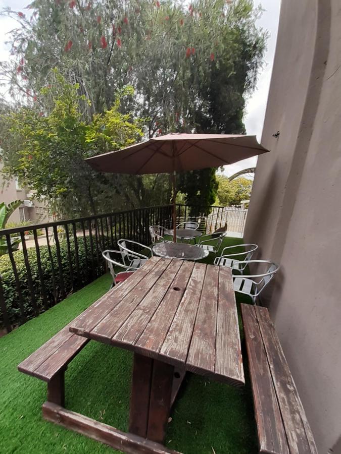 Villa Via Hotel Midrand Exterior foto